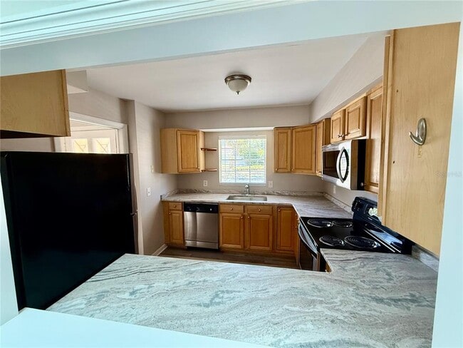 Building Photo - 2403 Aspinwall St