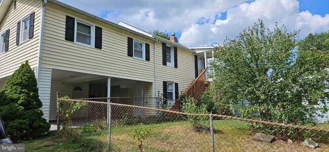 Building Photo - 1057 Foreman Ln