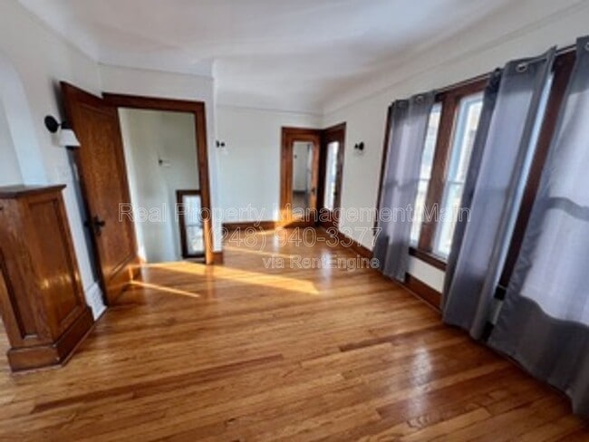 Building Photo - 9176 Chamberlain St