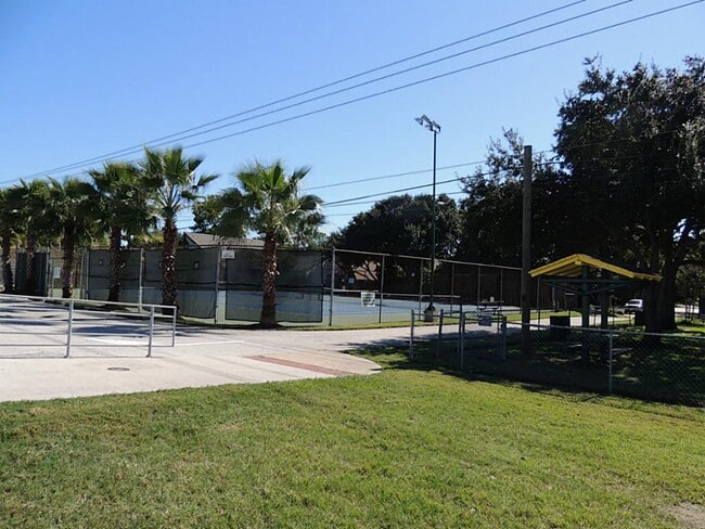 Building Photo - 1307 Westwick Forest Ln