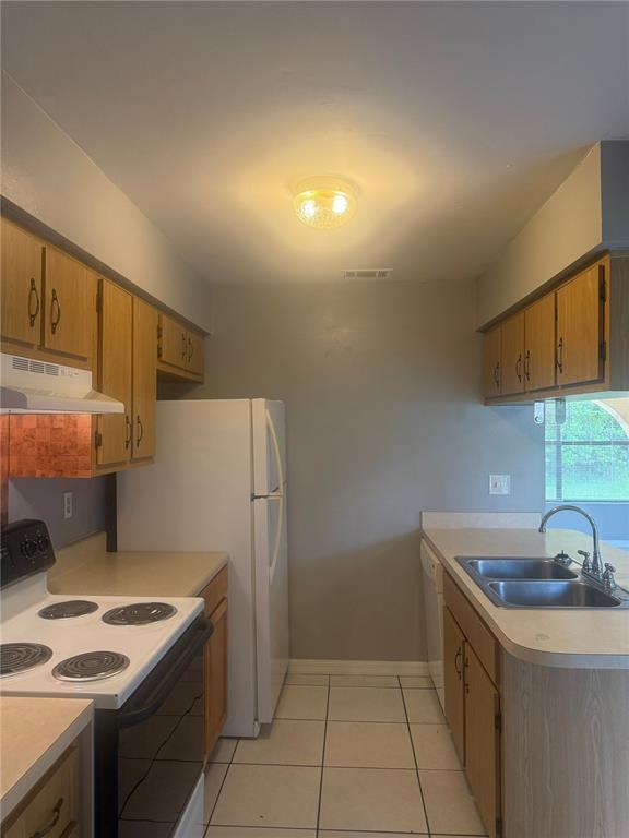 Building Photo - 627 Bittern Ct