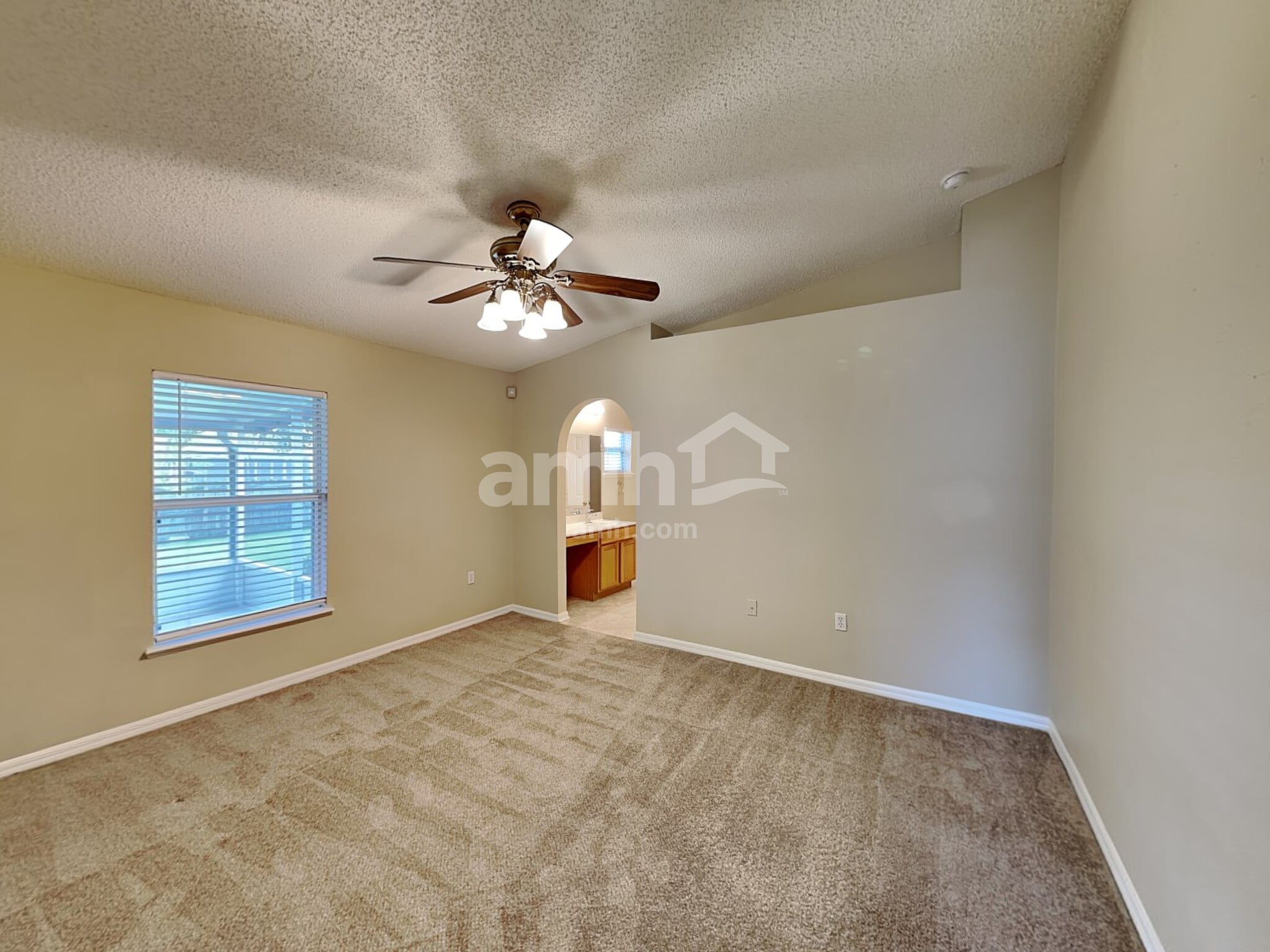 Building Photo - 7242 Oxfordshire Ave