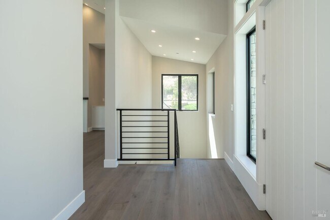 Building Photo - 3842 Horizon View Way