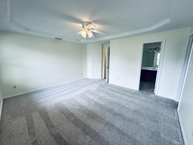 Building Photo - 3249 Fayette Dr