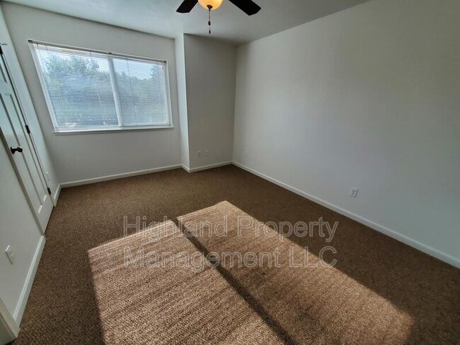 Building Photo - 1205-1207 NE Monroe St