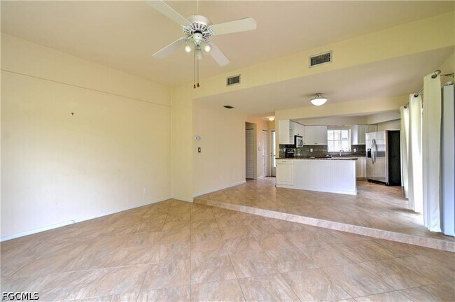 Building Photo - 9 Park Ln Cir