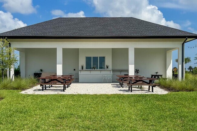 Building Photo - 9312 Tequila Sunrise Dr