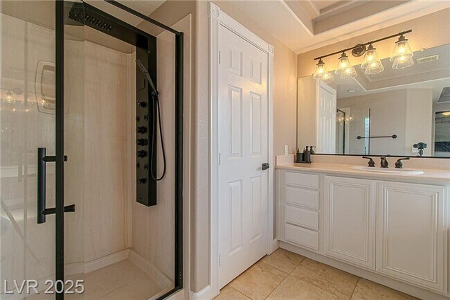 Building Photo - BEAUTIFUL 2 STORY 5 BEDROOM 4 FULL BATHROO...