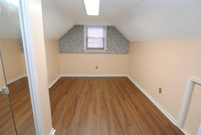 Building Photo - 78 Cadogan Way
