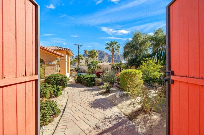 Building Photo - 53720 Avenida Carranza