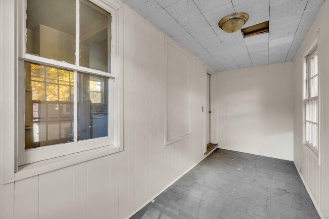 Building Photo - 31 Wolcott Ave