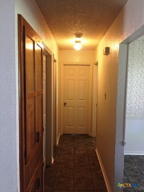 Building Photo - 2325 Tiffany Dr