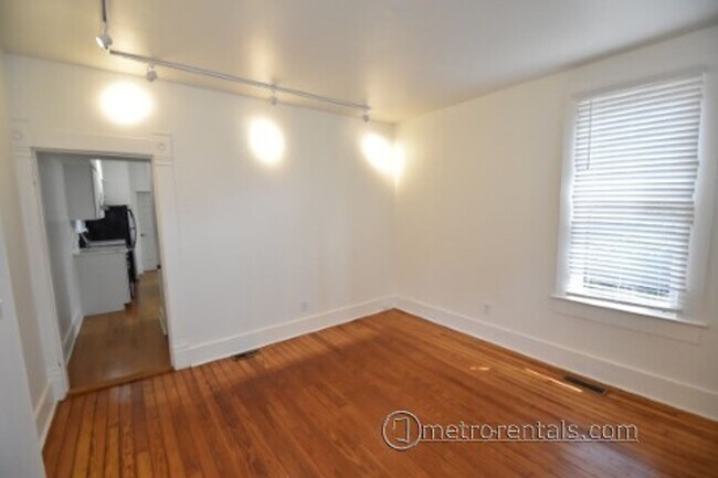 Building Photo - 426-428 Zimpfer