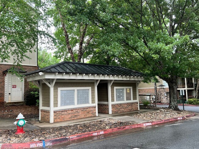 Building Photo - 3 Bedroom Townhome Woodlands of Clemson