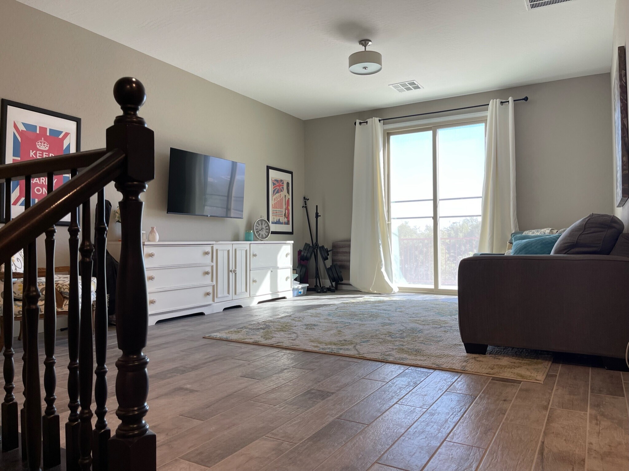 loft - 10647 Marble Arch St