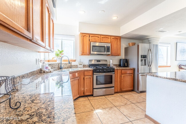 Building Photo - 1328 Morgan Marie St