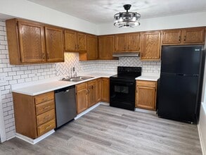 Building Photo - 260 Barley Cir