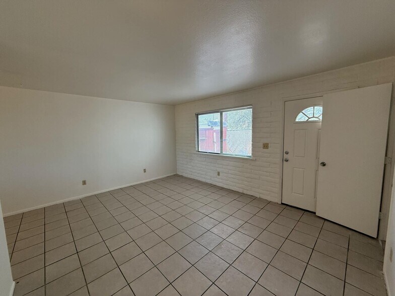 Building Photo - 3403 N Flanwill Blvd