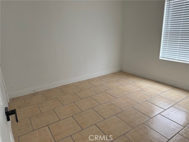 Building Photo - 15398 6th St