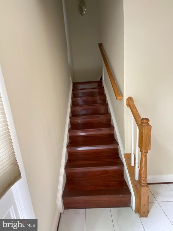 Building Photo - 9401 Royal Bonnet Terrace