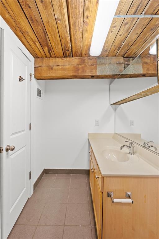 Building Photo - 644 Wells St SW