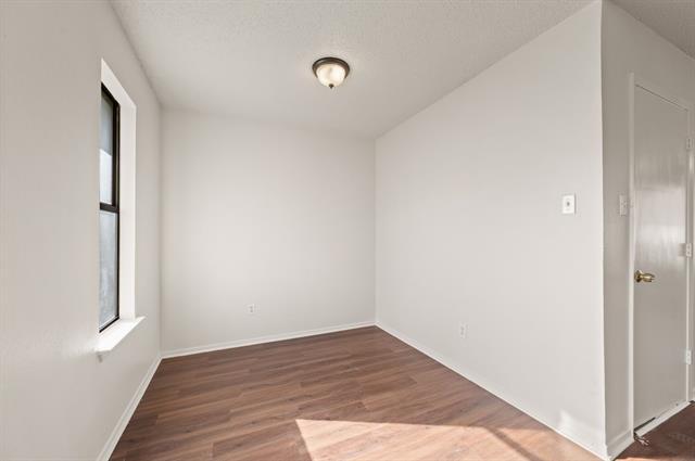 Building Photo - 201 Oakdale Dr