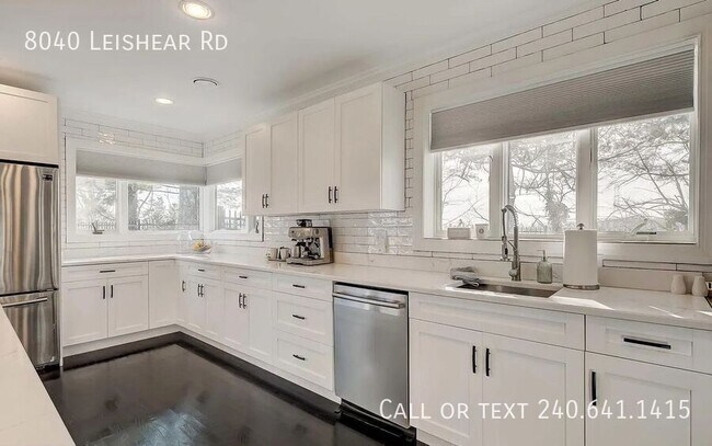 Building Photo - 8040 Leishear Rd