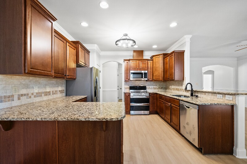 Building Photo - 73 Old Barn Way