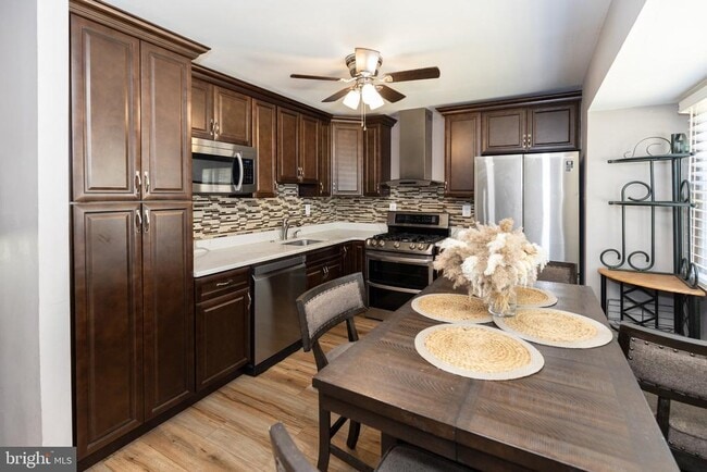 Building Photo - 912 Aston Martin Dr