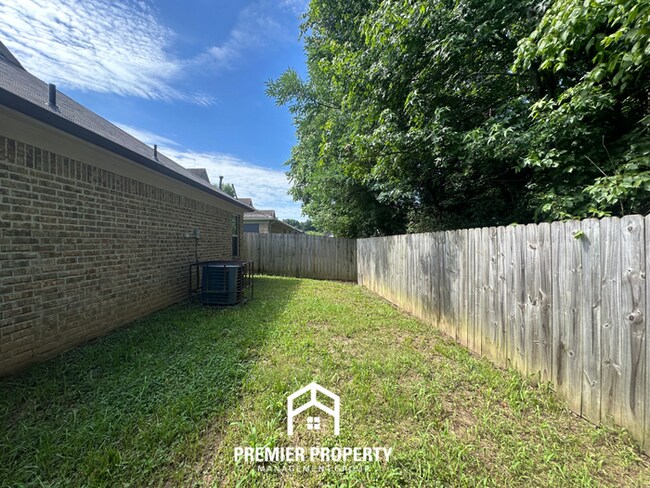 Building Photo - Charming 3BR/2BA Bartlett Area Home | High Ceilings & Hardwood Floors