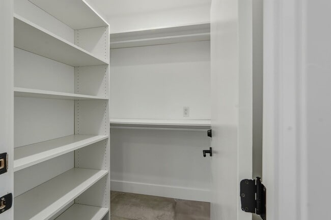 Building Photo - Luxury Newly Built 2 Bed, 2 Bath Home with Private Yard, Walk-In Closets & High-End Bespoke Kitchen