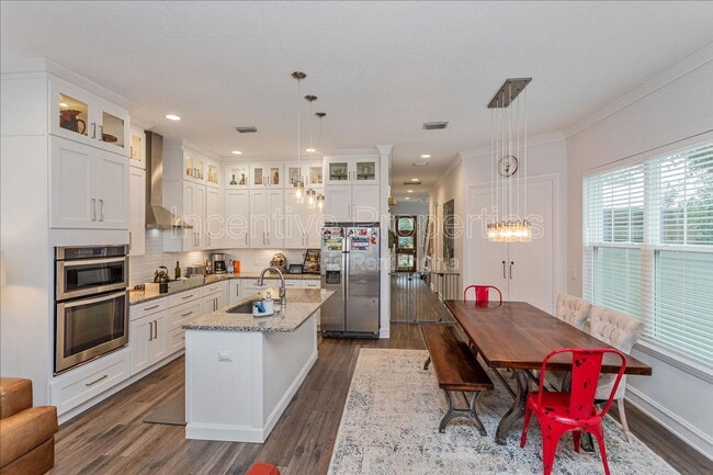 Building Photo - 109 E Evans St