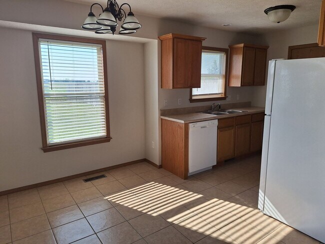 Building Photo - This will go fast....Located in the The Rivers, Ozark Mo