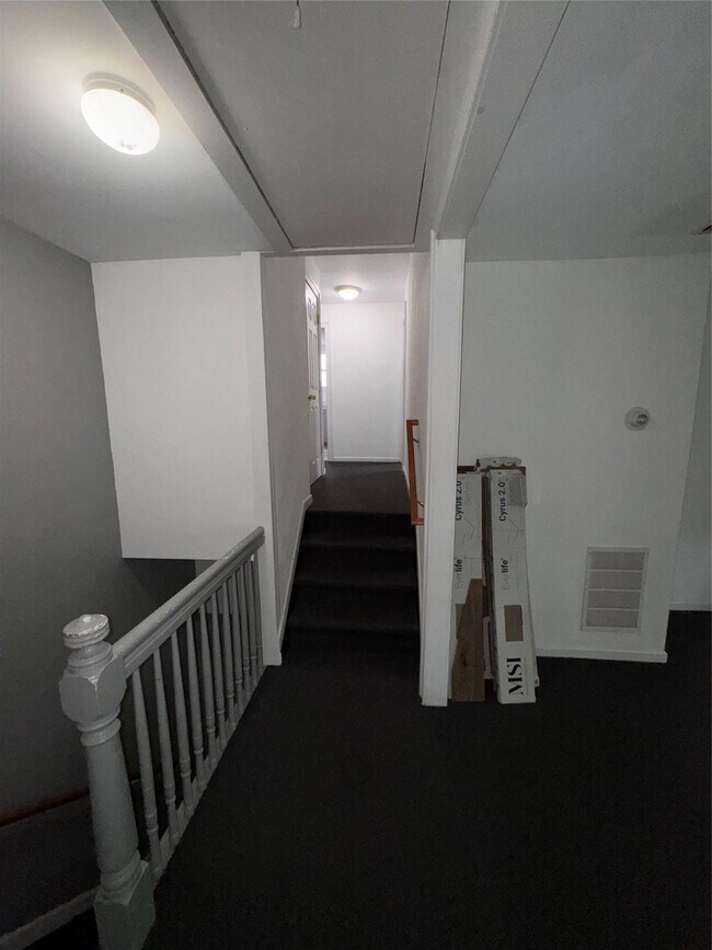 Building Photo - 955 NY-52