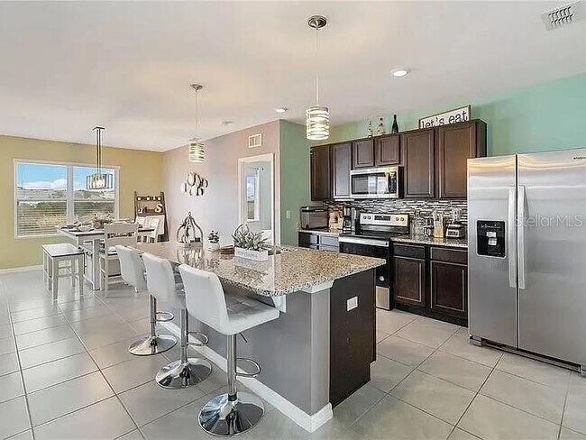 Building Photo - 2585 Ryland Falls Dr