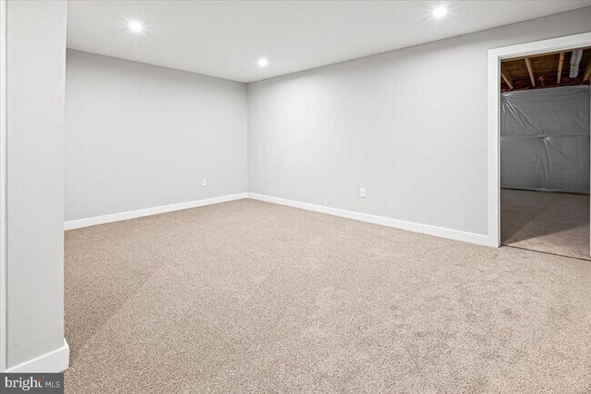 Building Photo - 712 Wallasey Dr