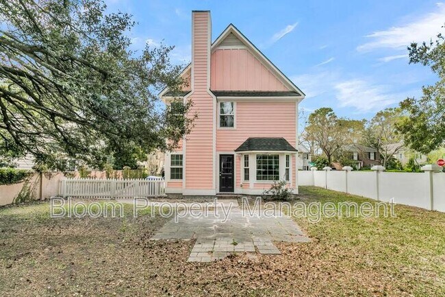 Building Photo - 974 Governors Rd