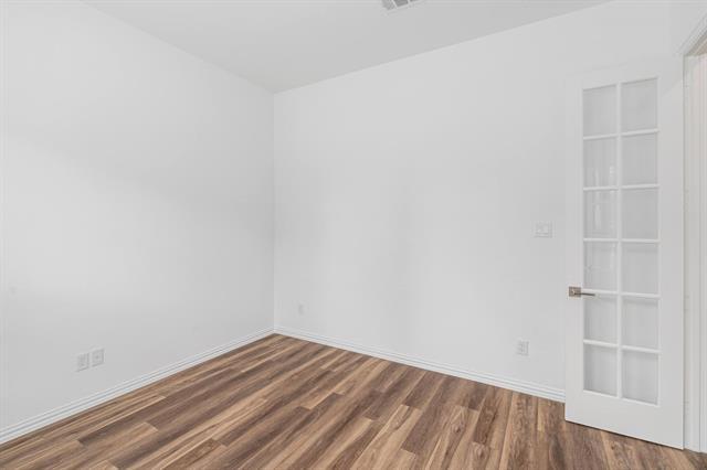 Building Photo - 908 Utica Dr