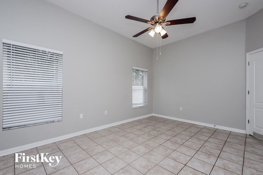 Building Photo - 3749 Andover Cay Blvd