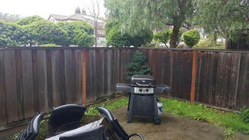 Building Photo - Dublin Silvergate, End Unit Townhome 3 Bed, 2.5 Bath, Dual Primary Suites, Community Pool!