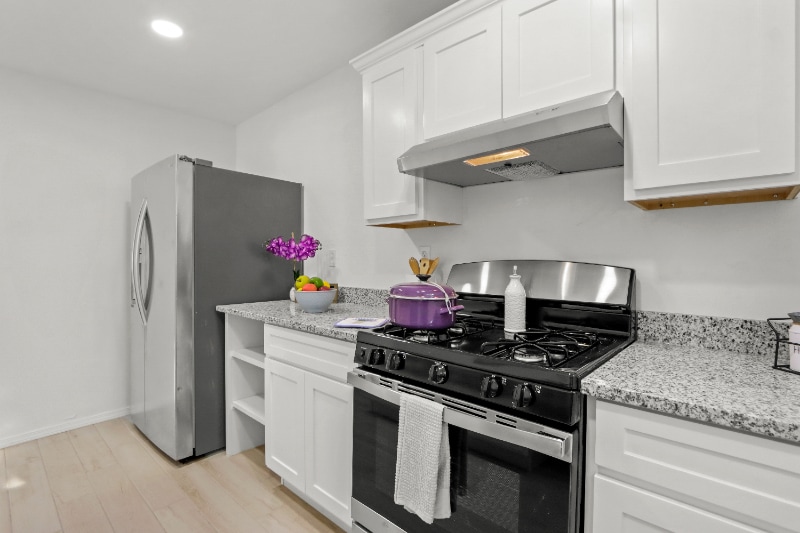 Building Photo - 9316 San Lorenzo Ave