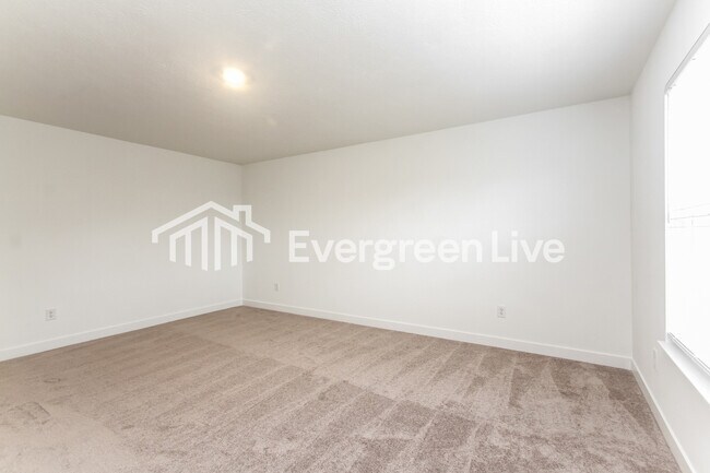 Building Photo - 842 Penrose Pl