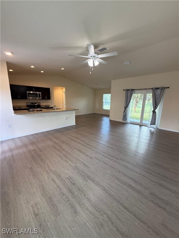 Building Photo - 1209 Banjo Ct