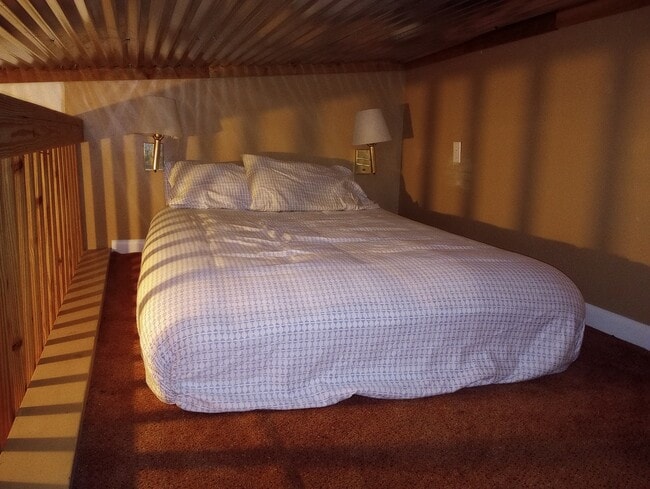 Building Photo - 6505 Augie Lyons Rd