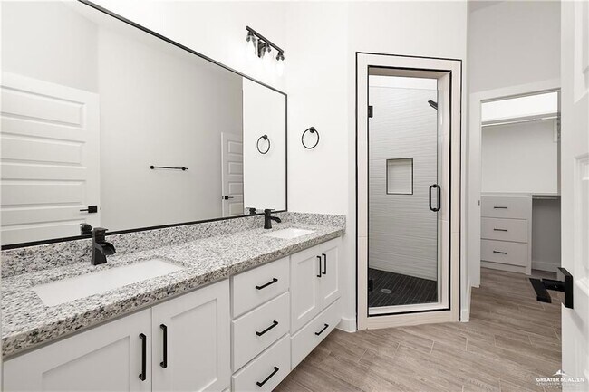 Building Photo - 1321 Joscelyn Dr