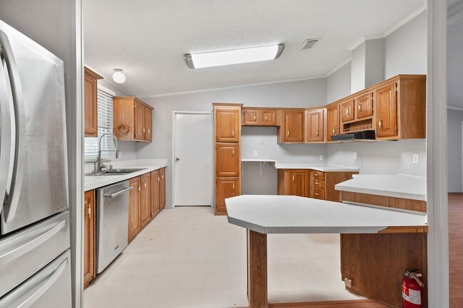 Building Photo - 5410 Carriage Trails Dr