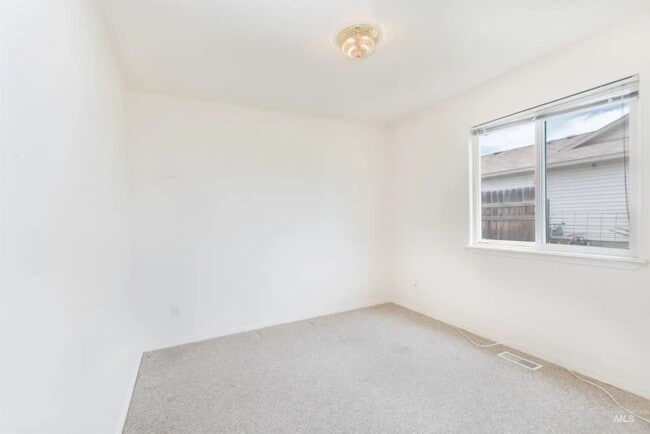 Building Photo - Stony Meadow Drive