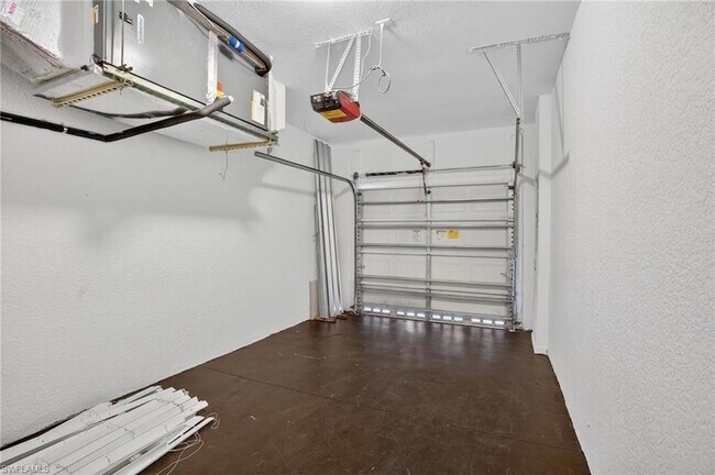 Building Photo - 7005 Romana Way