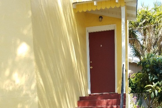 Building Photo - 1537 Schiller St