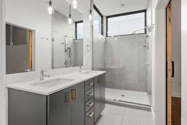 Building Photo - 4711 Gonzales St